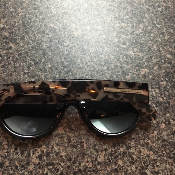 Bcbg Max Azaria - Picture 2 of 3